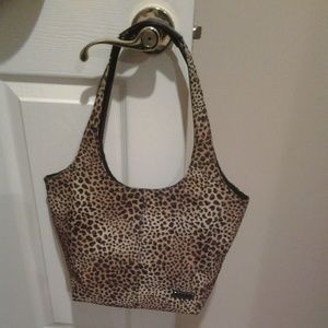 Leopard print shoulder bag